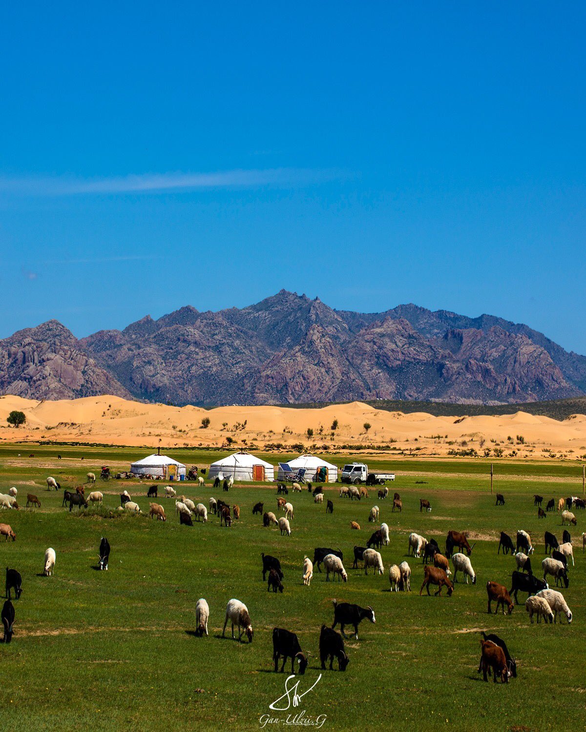 khugnu_khan_moto_travel