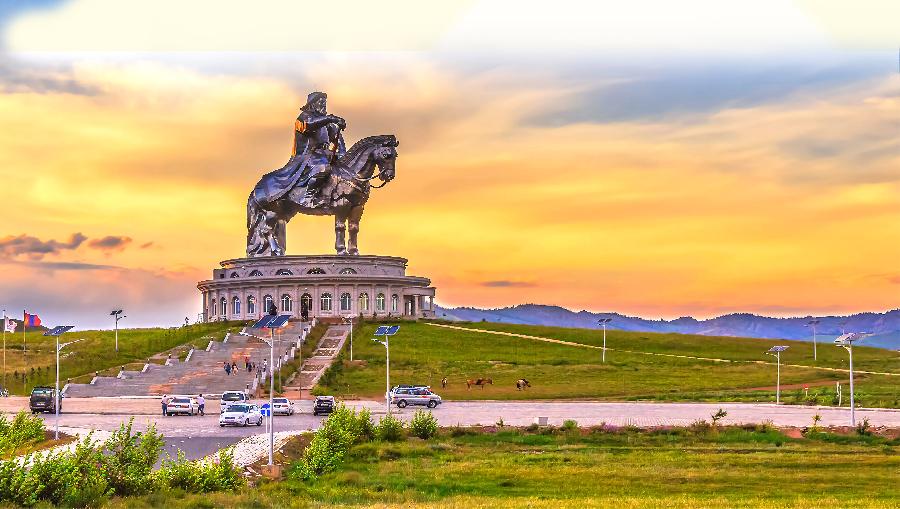 tsonjin_boldog_chinggis_khan_statue